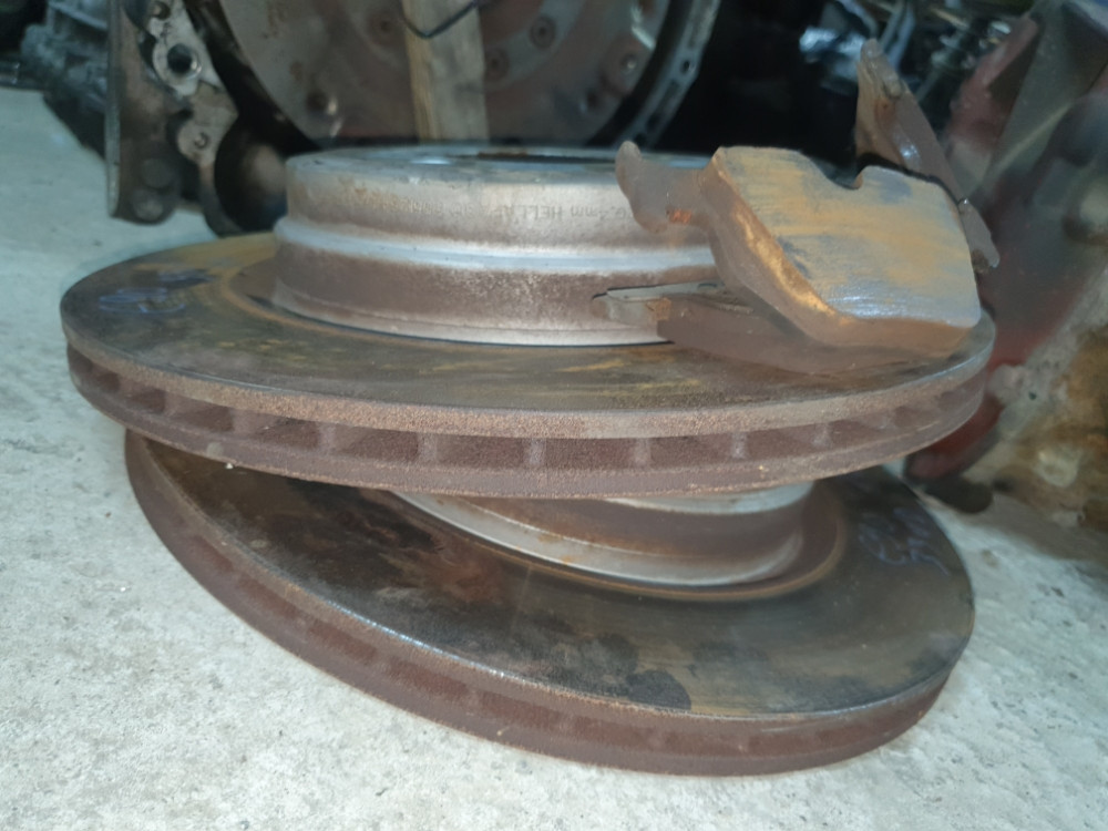 Diskovi zadnji BMW 3 E90 330d
