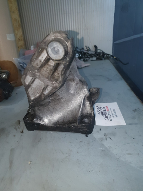 Nosač motora MERCEDES E W212 220 250 CDI 651 A6512230004