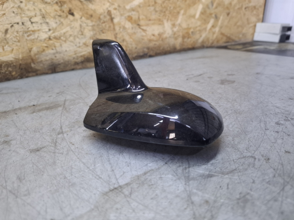KROVNA ANTENA MERCEDES CLS W218