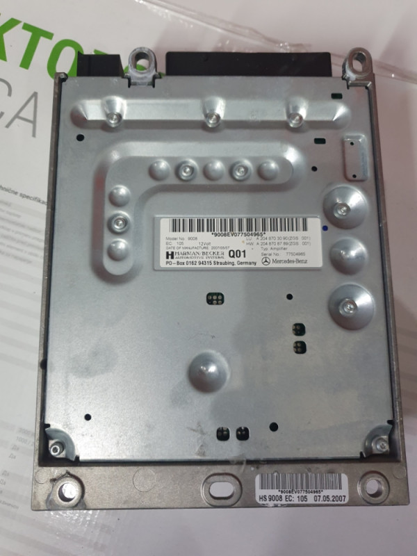 POJACALO MERCEDES W212 W204 HARMAN A2048703090 A2048708789