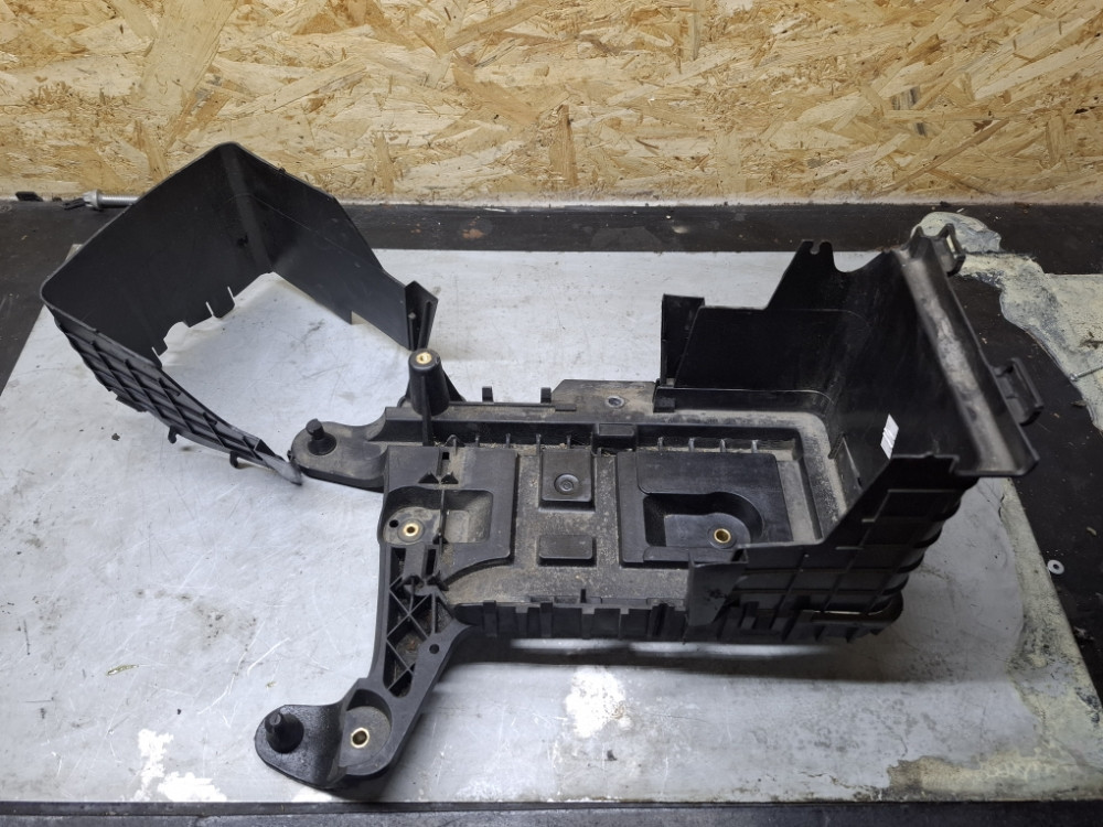 NOSAC AKUMULATORA AUDI Q3 8U 1K0915333