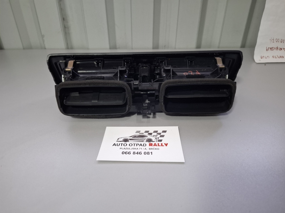 RESETKE VENTILACIJE BMW 1 F20 F21 9205357