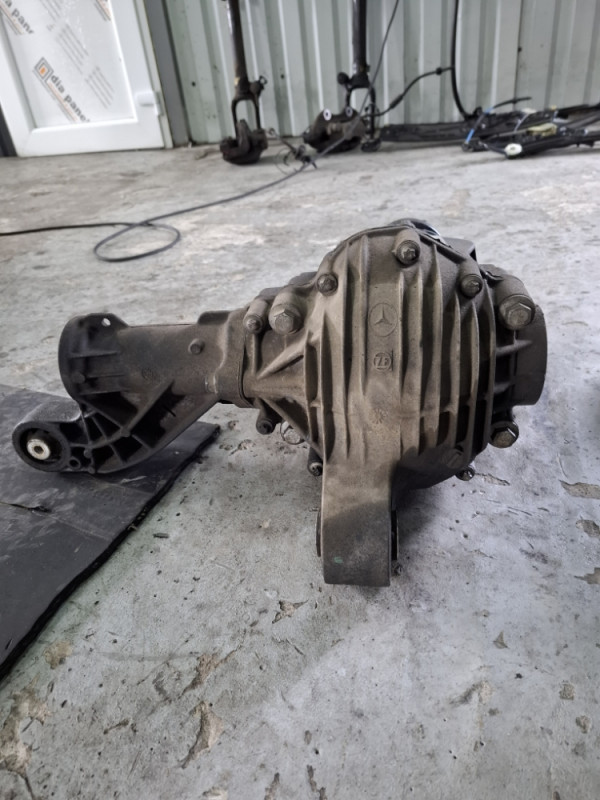 DIFERENCIJAL PREDNJI MERCEDES ML W164 a1643302102