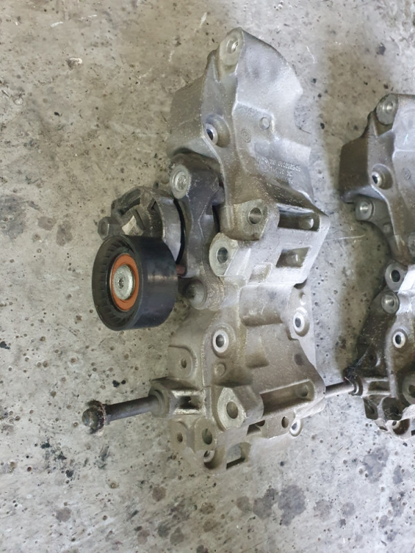 NOSAC MOTORA ALTERNATORA BMW 3 F30 F31 F20 N47 8506863 05 174786