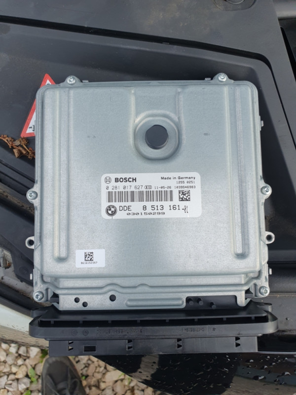 RACUNAR MOTORA ECU BMW 5 F10 F11 0281017627 8513161