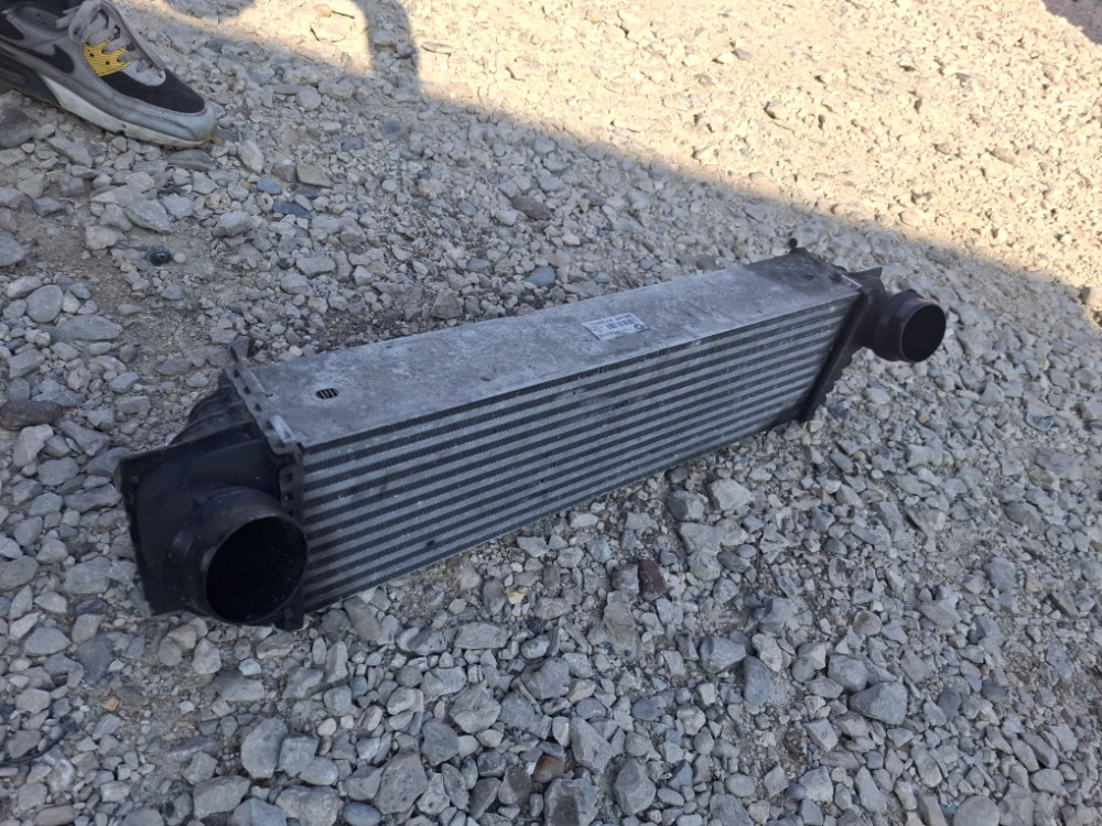 INTERKULER HLADNJAK ZRAKA BMW F10 F11 F01 F07 N57 530 525 7805629