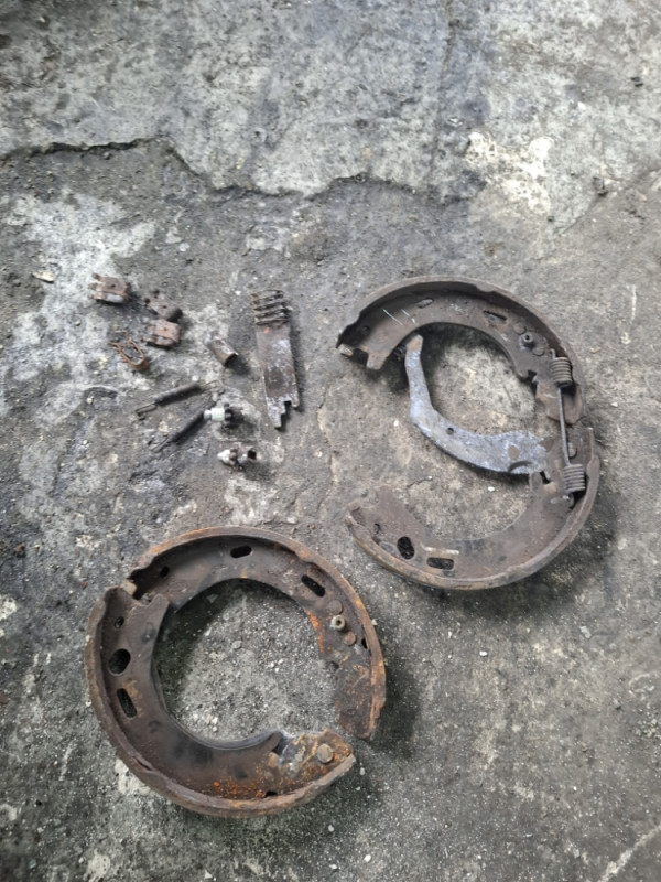 PAKNE RUCNE OBLOGE KOCNICA RANGE ROVER SPORT HSE 2005-