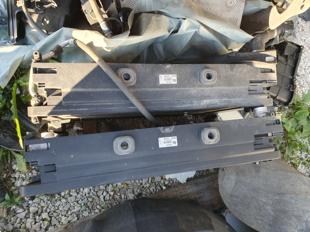 NOSAC HLADNJAKA BMW 5 F10 F11 8509170