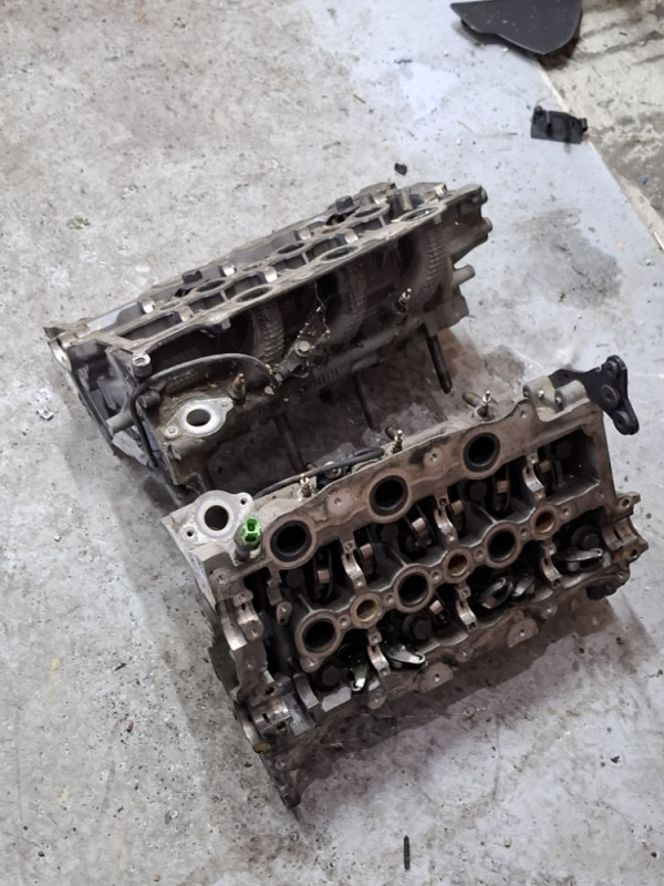 GLAVA MOTORA LIJEVA DESNA JAGUAR XF 2.7 D