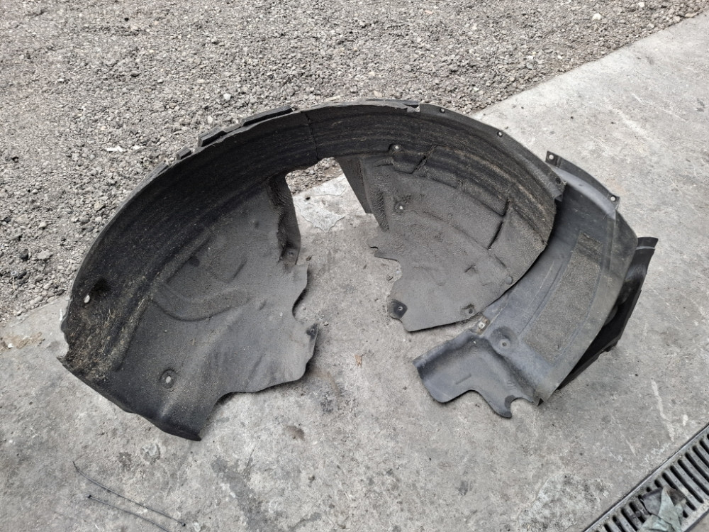 UNUTRASNJI BLATOBRAN OBLOGA TOCKA PREDNJA DESNA AUDI A7 4G8853888