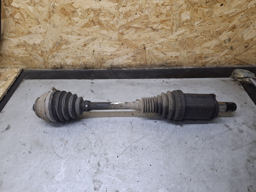POLUOSOVINA BMW F10 F11 XD XDRIVE LIJEVA 7593043