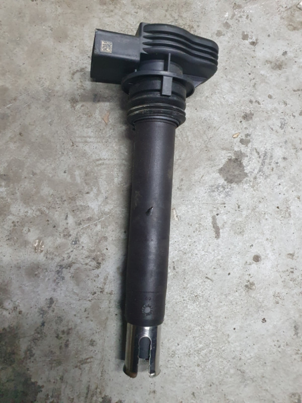 Bobina VW AUDI 1.8 2.0 TFSI 06H905115A