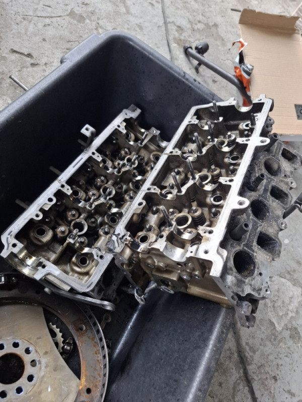 GLAVA LIJEVA DESNA AUDI VW 3.0 TDI 165 171 176 KW