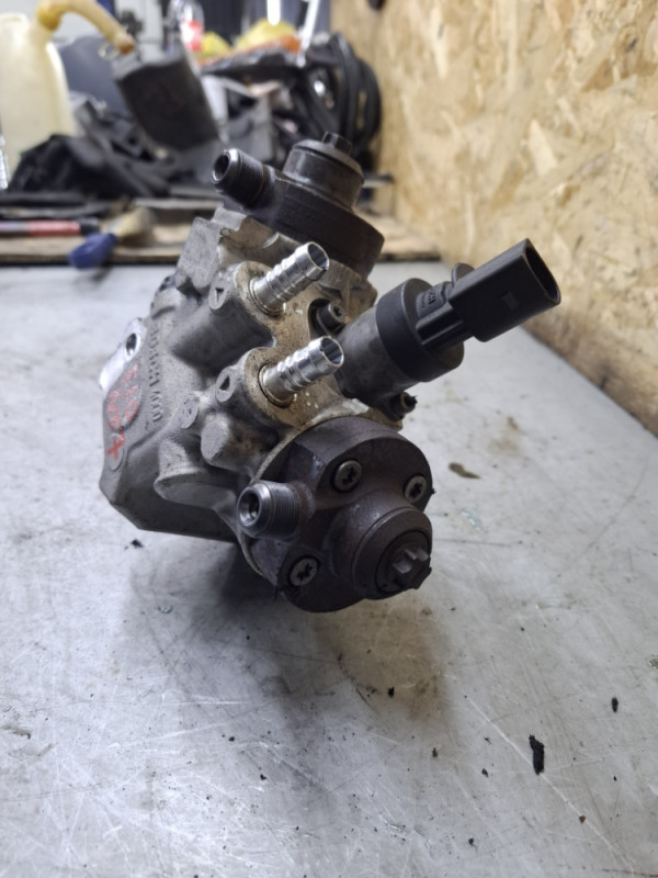 PUMPA VISOKOG PRITISKA GORIVA BMW F10 F01 N57 04450010638 7823470