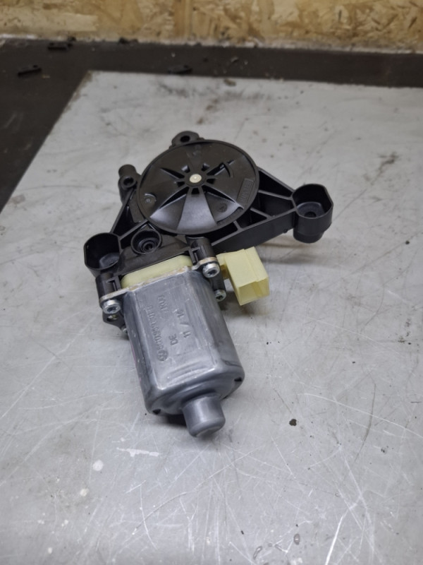 MOTOR MOTORIC PODIZACA STAKLA PREDNJI L VW GOLF VII 7 5Q0959801B