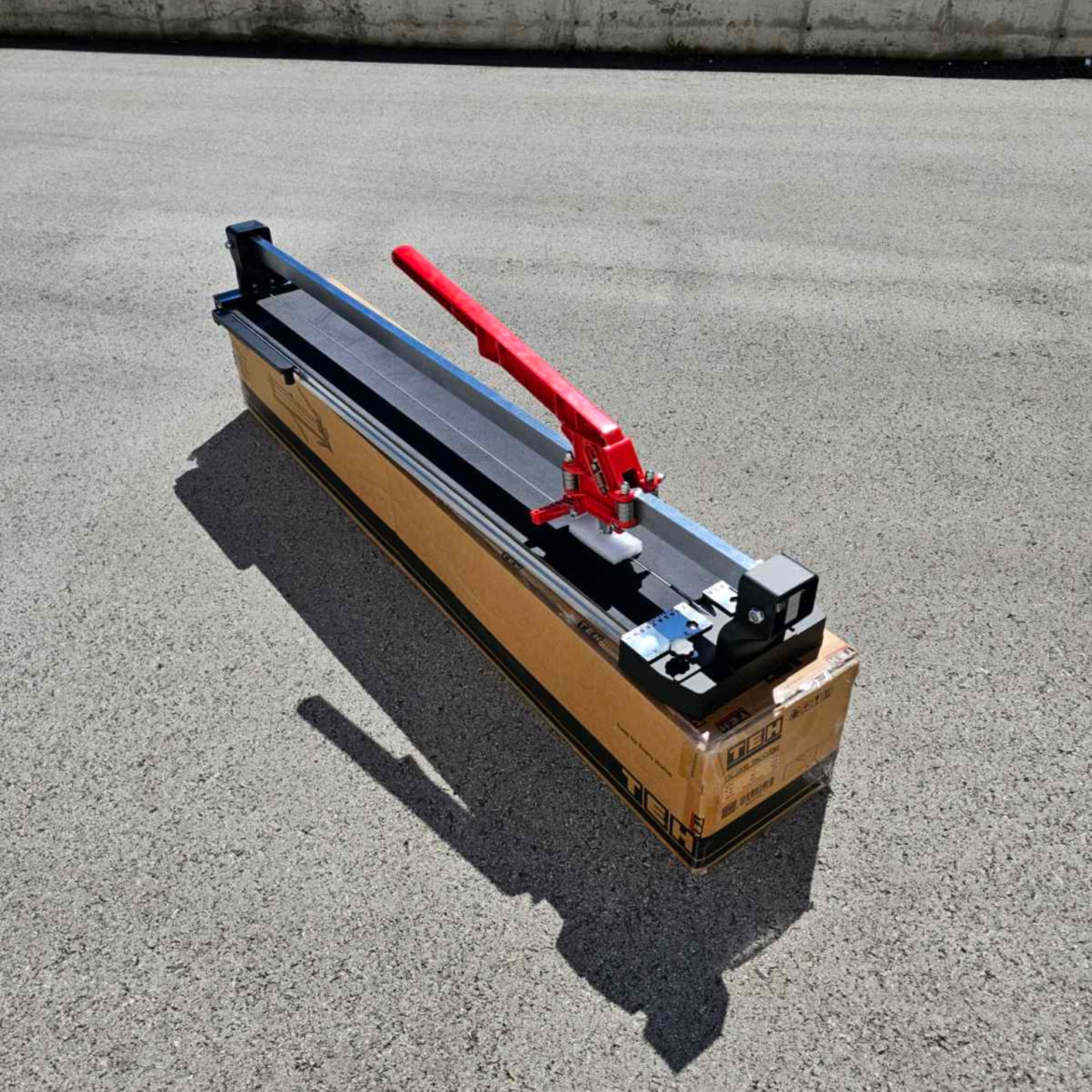 TEH rezač keramike sa 120 cm reznog prostora