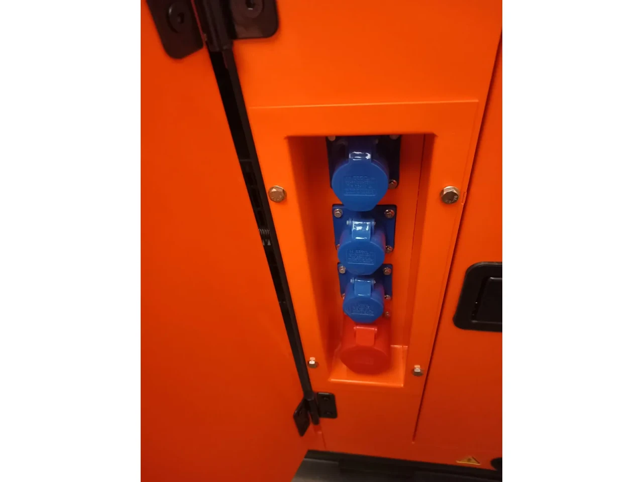 Daewoo generator (agregat) 100KVA - dizelski (NOV) 380V