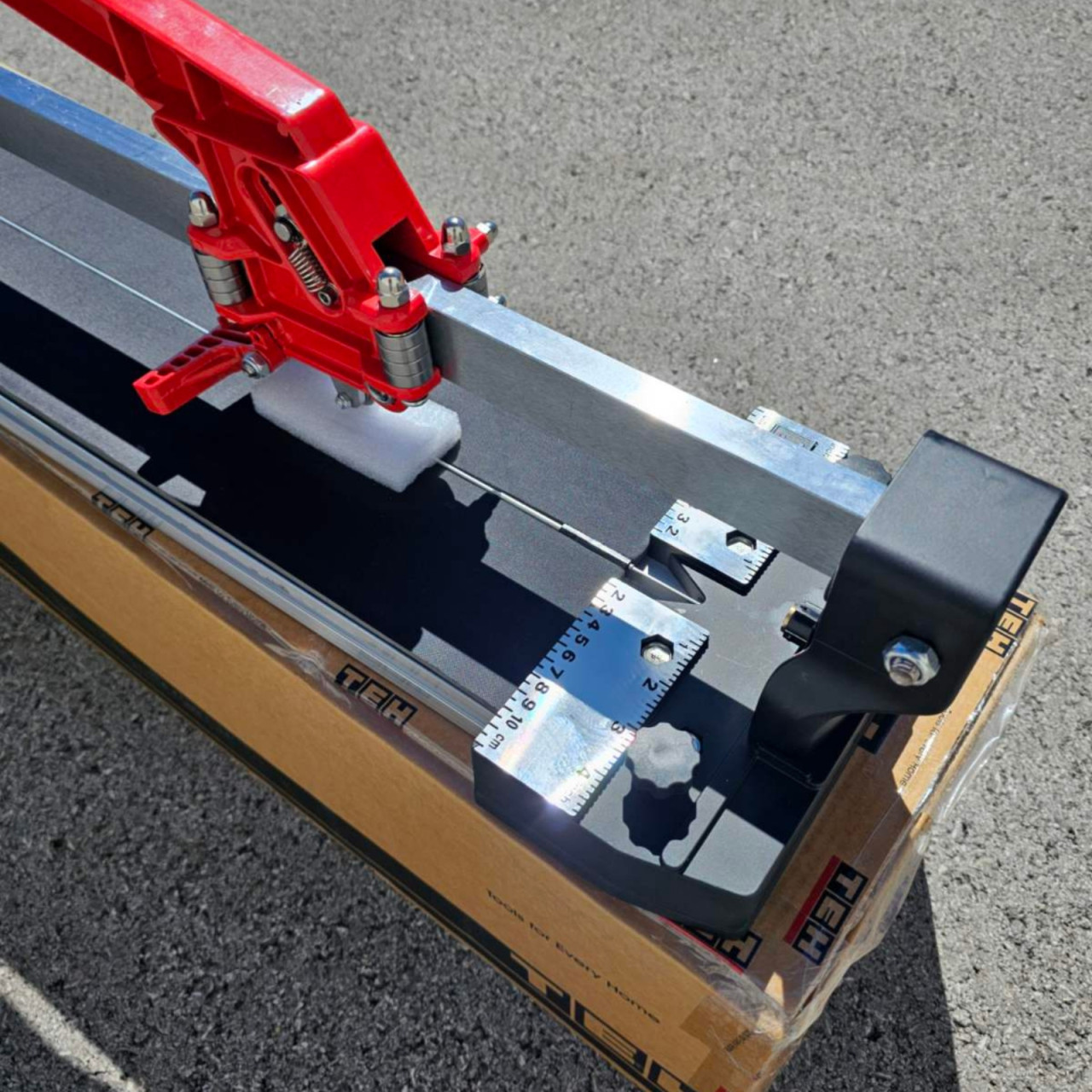TEH rezač keramike sa 120 cm reznog prostora