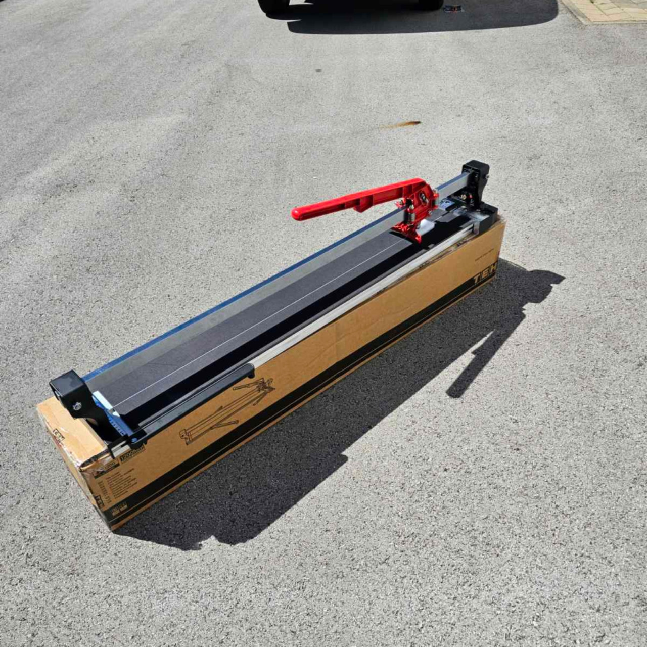 TEH rezač keramike sa 120 cm reznog prostora