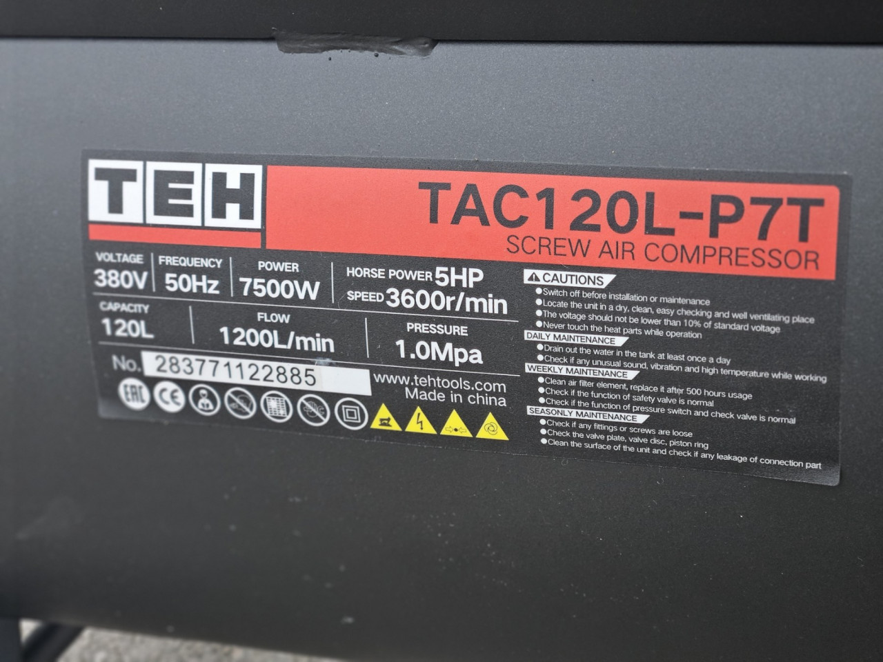 TEH Industrijski vijčani bešumni kompresor zraka 120L 7.5kW