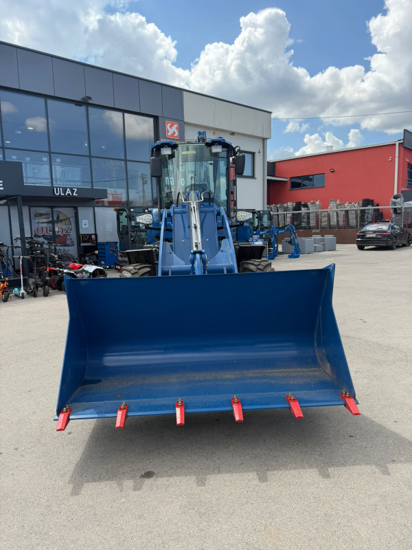 RIPPA Kombinirka - utovarivač rovokopač - 6 tona - RB25