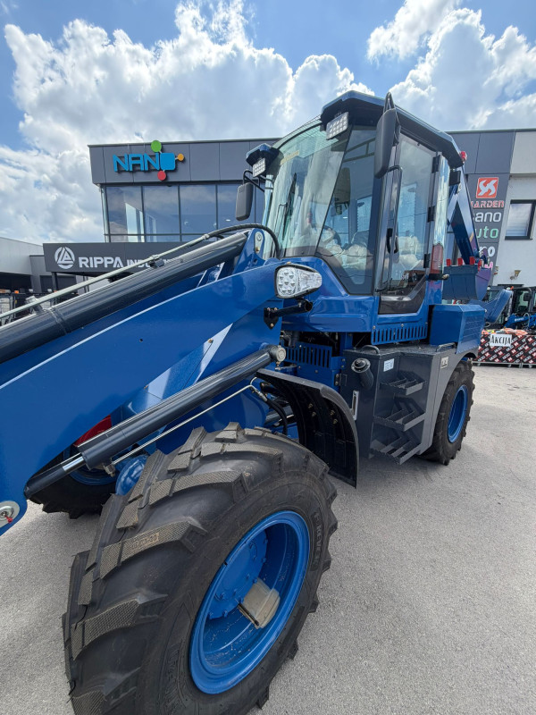 RIPPA Kombinirka - utovarivač rovokopač - 6 tona - RB25