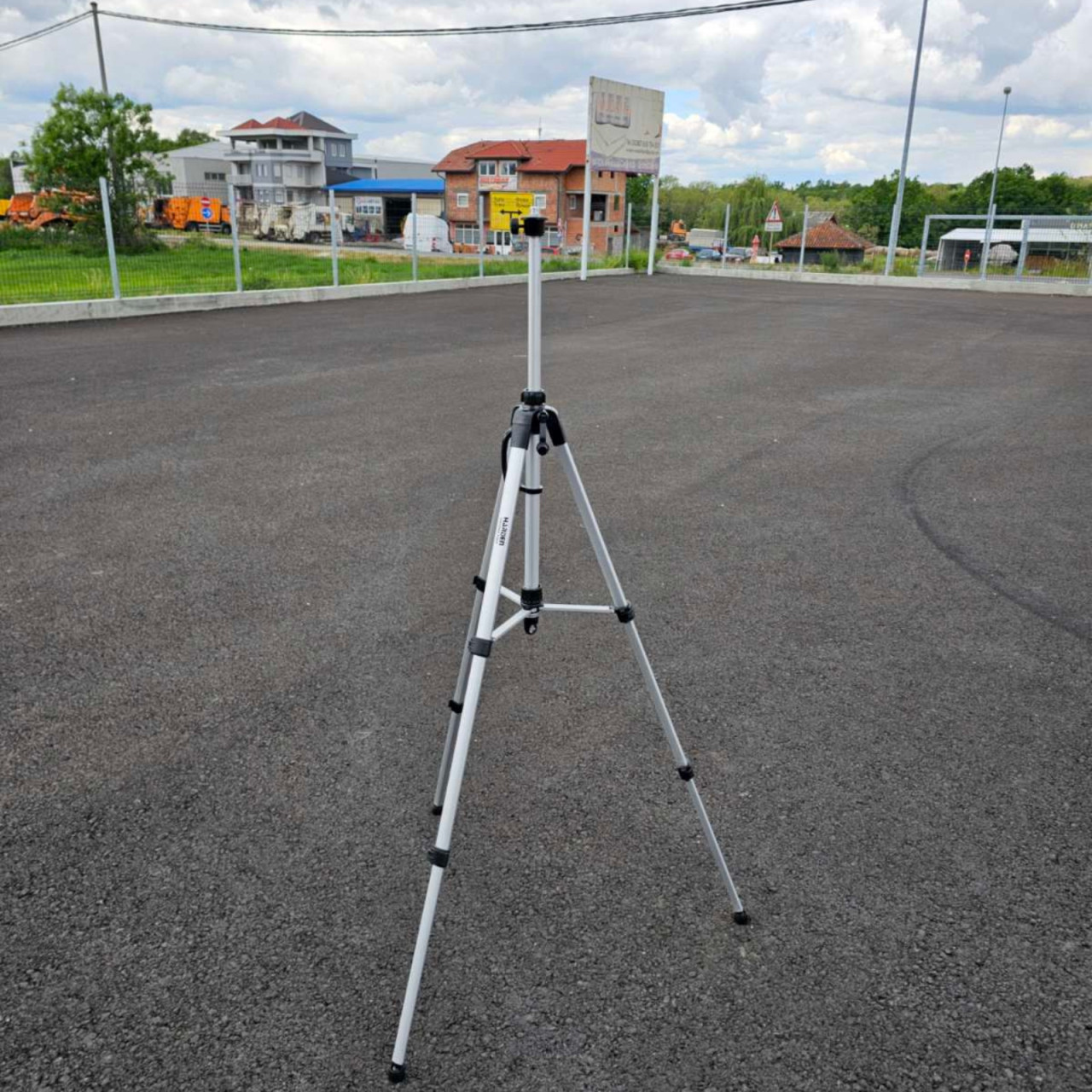 Tronožac za laserske nivelatore HARDEN