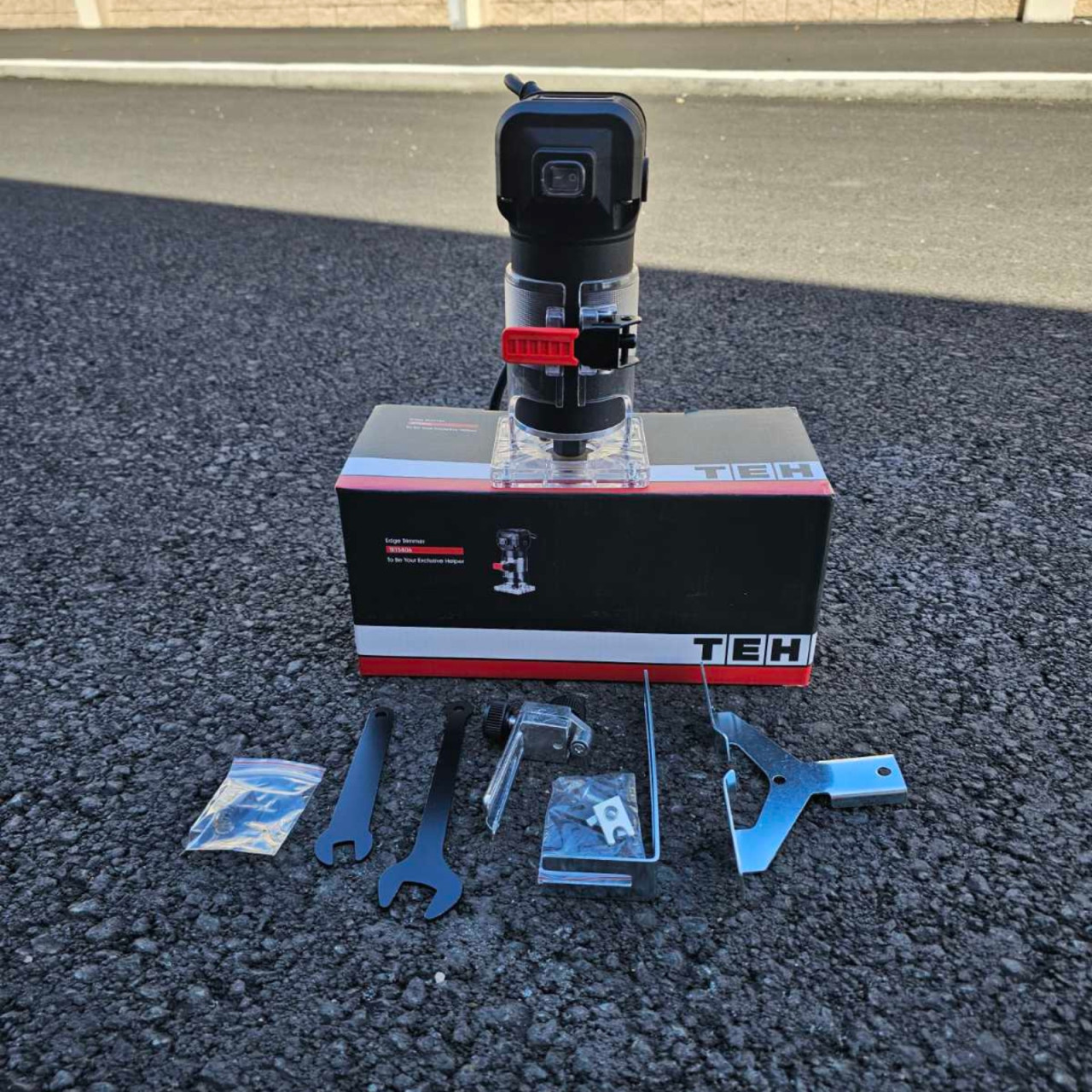 TEH jednoručni frezer za drvo 6mm 580W