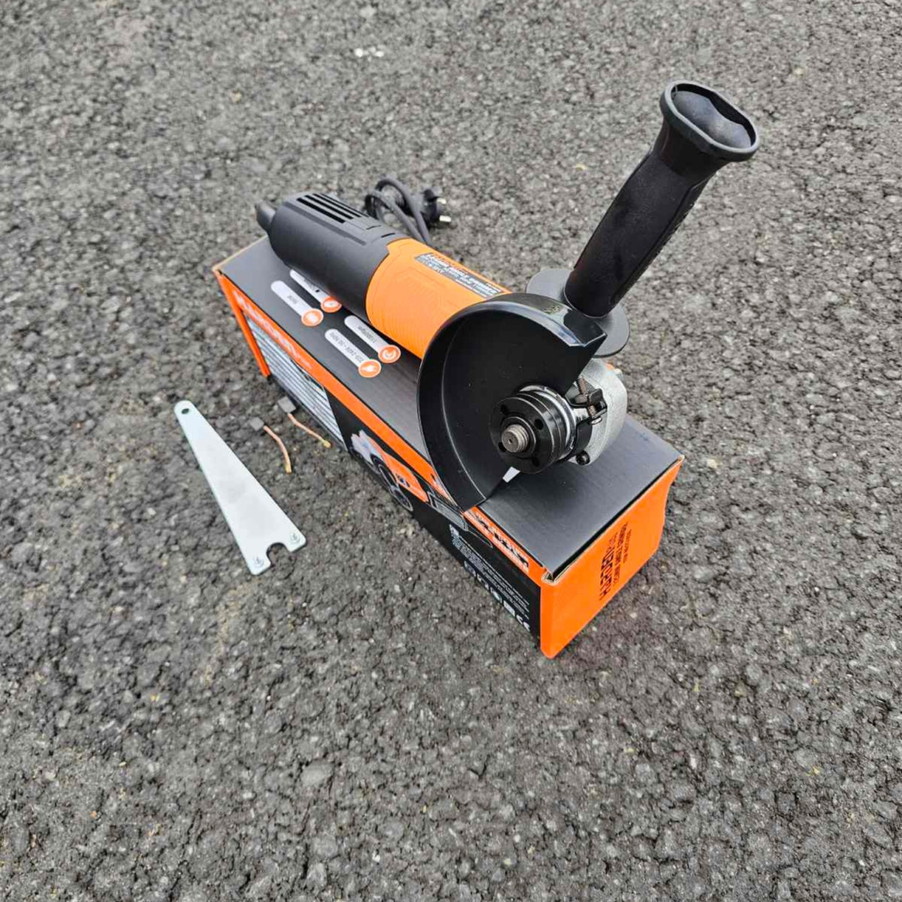 Ugaona brusilica 125mm HARDEN - 900W