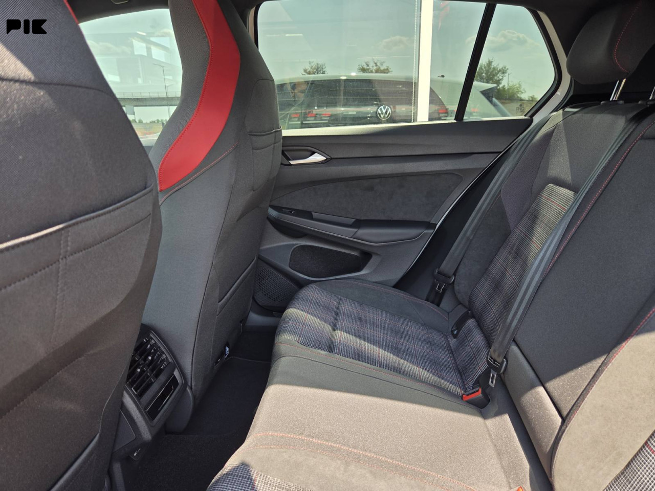 Volkswagen Golf GTI 2.0 TSI 265KS DSG
