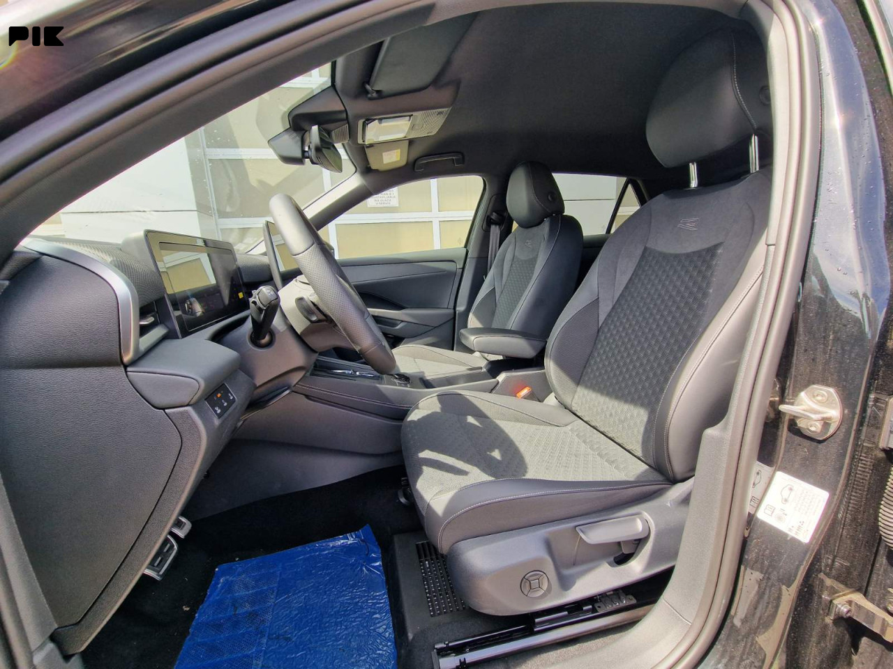 Volkswagen T-Roc R-Line 1.5 eTSI 150KS
