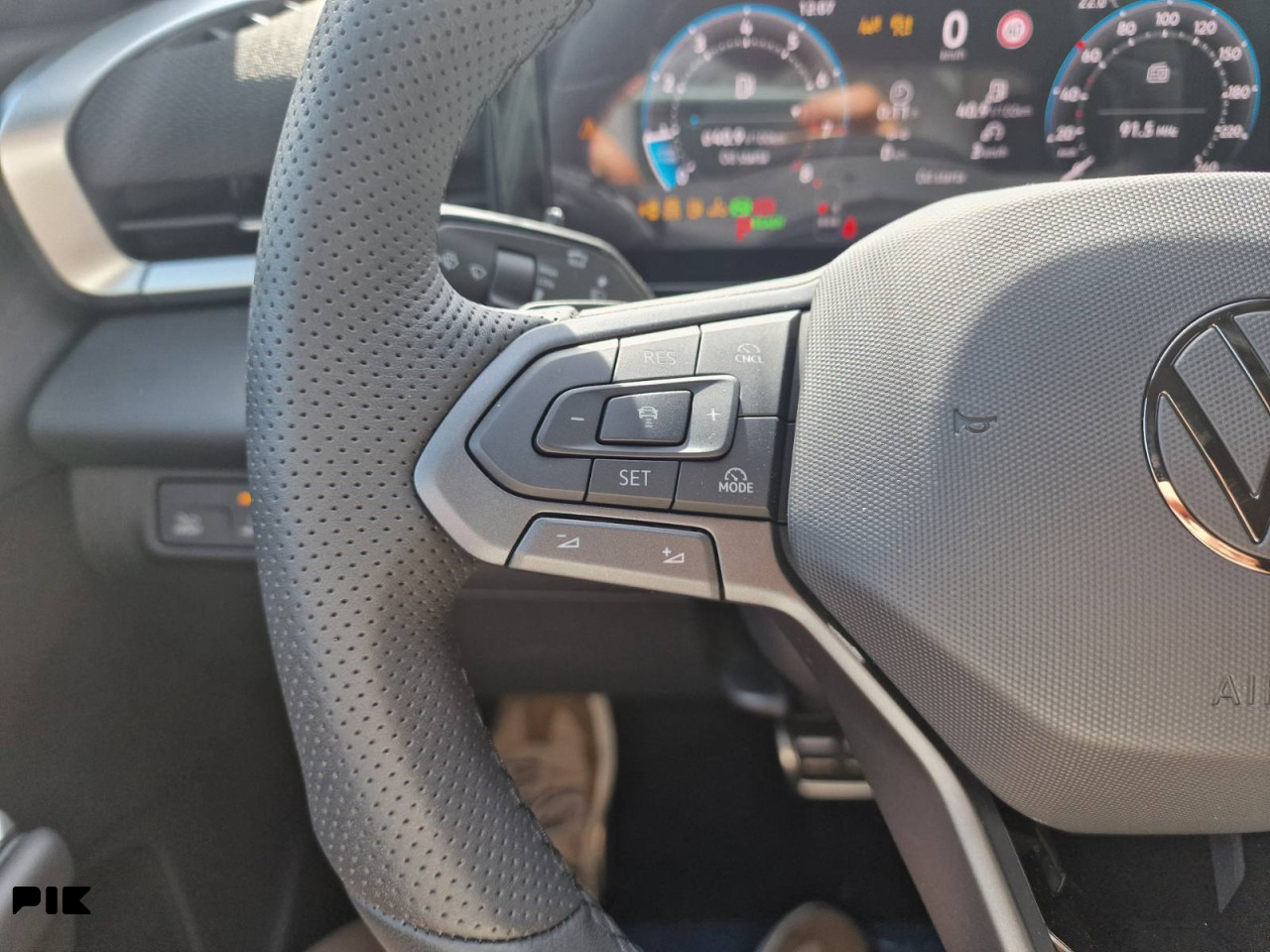 Volkswagen T-Roc R-Line 1.5 eTSI 150KS
