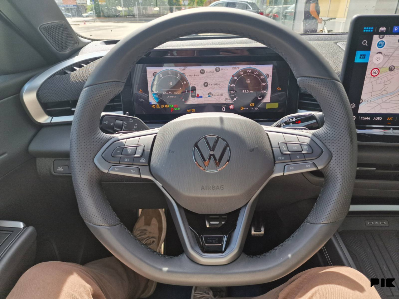 Volkswagen T-Roc R-Line 1.5 eTSI 150KS
