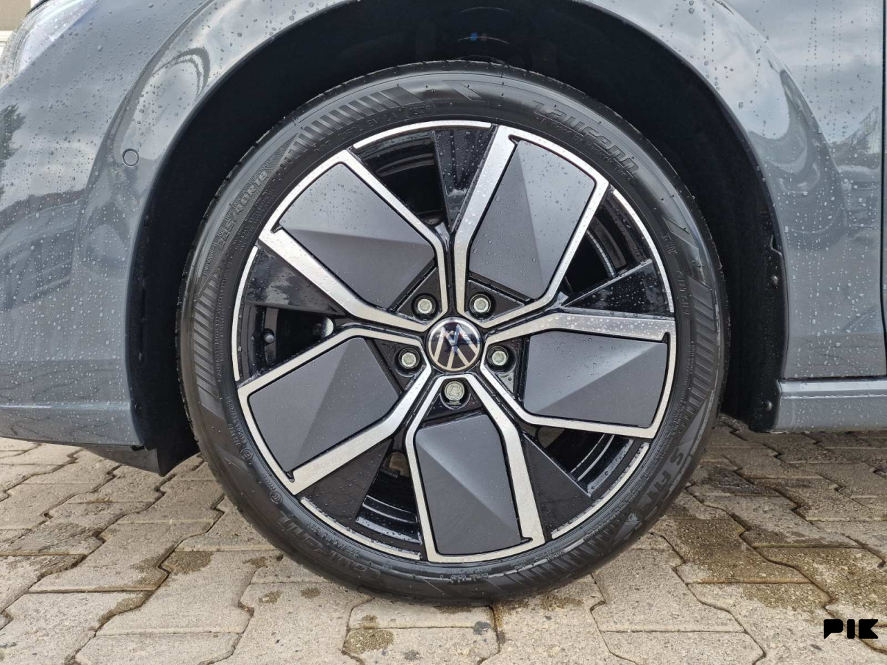 Volkswagen Golf Life+ 2.0 TDI 115KS