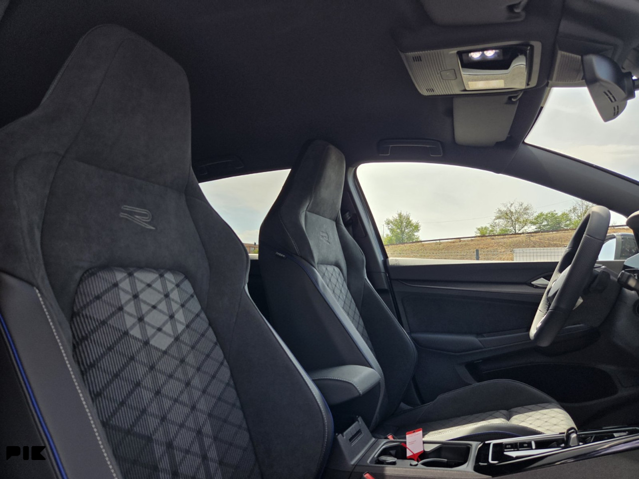 Volkswagen Golf R-Line Plus 2.0 TDI 110kW
