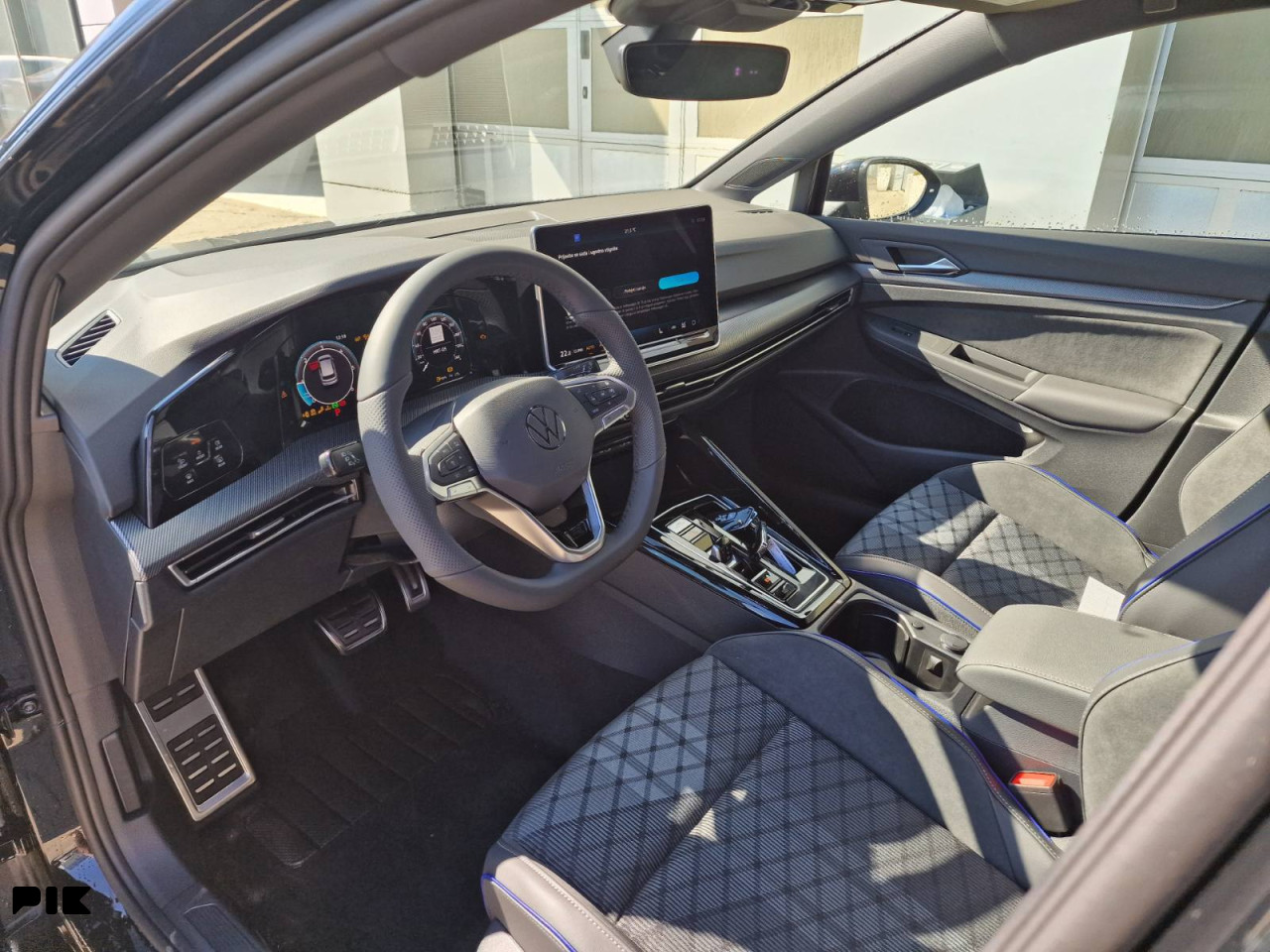 Volkswagen Golf R-Line+ 2.0 TDI DSG 150 KS