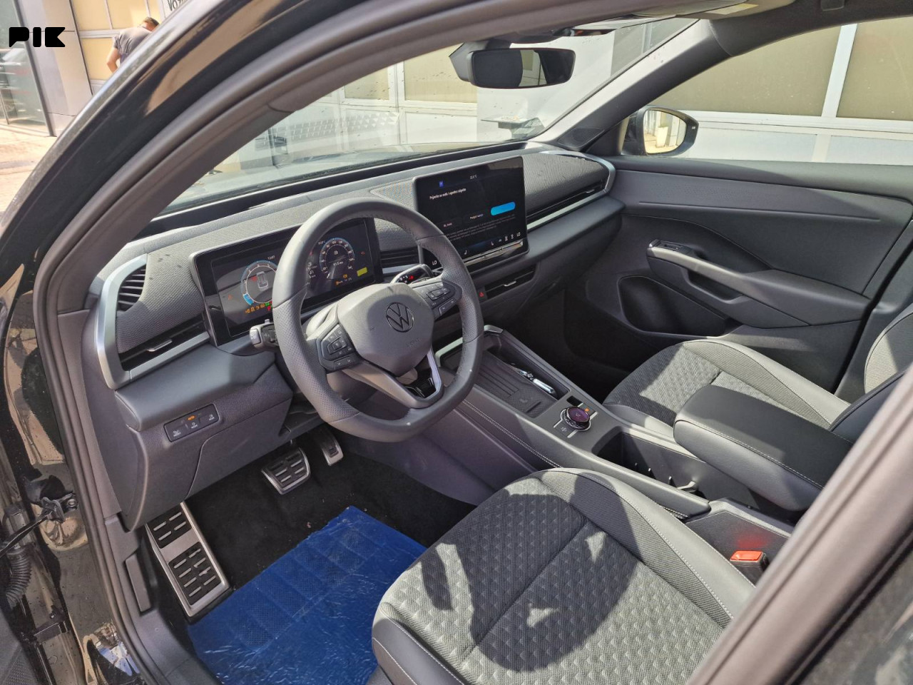 Volkswagen T-Roc R-Line 1.5 eTSI 150KS