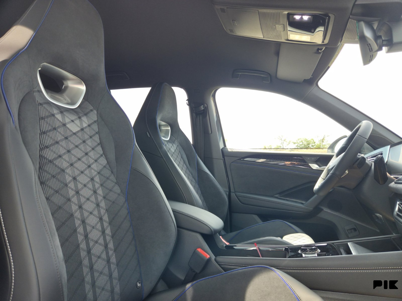 Volkswagen Tiguan R-Line Plus 2.0 TDI 4Motion 142kW