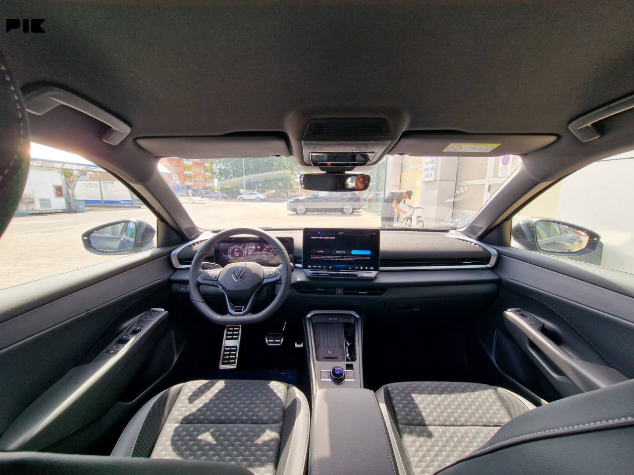 Volkswagen T-Roc R-Line 1.5 eTSI 150KS