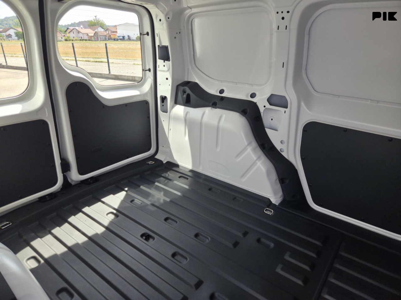 Volkswagen Caddy Cargo 2.0 TDI 75kW M6