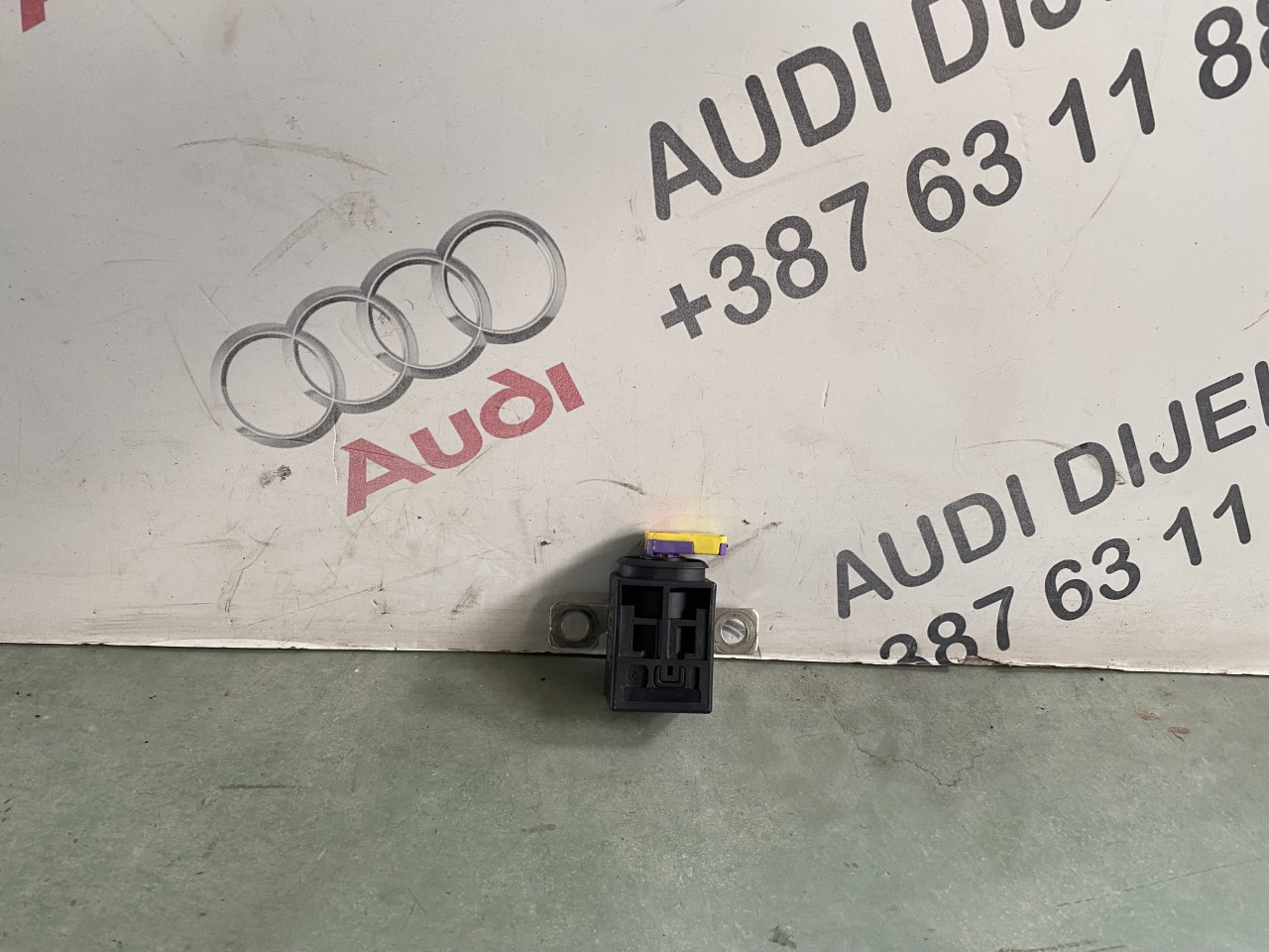 A4 kapsula akumulatora 4f0915519 2014g 028