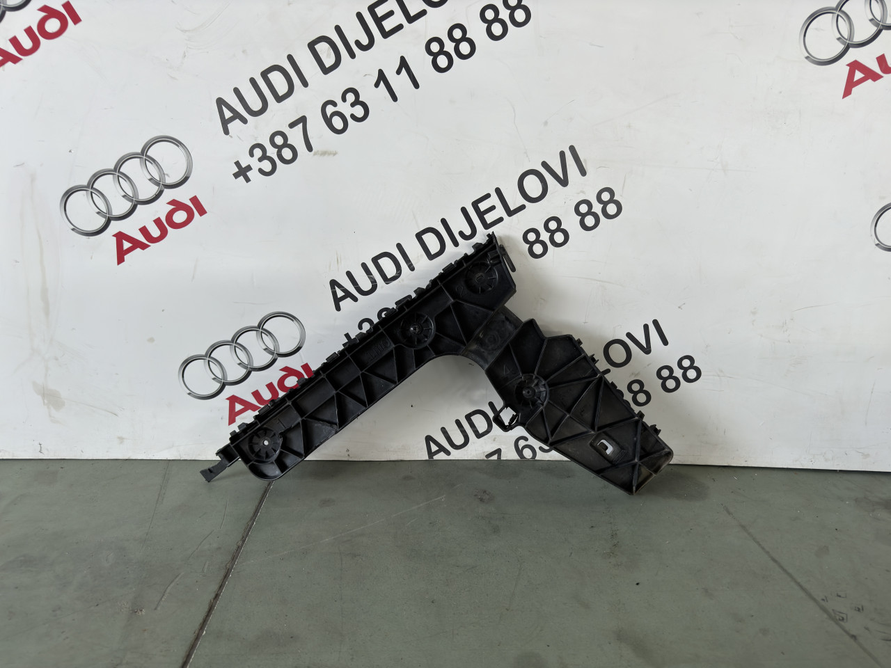 A6 C8 nosac zadnjeg branika desni 4k5807454 2020g 043
