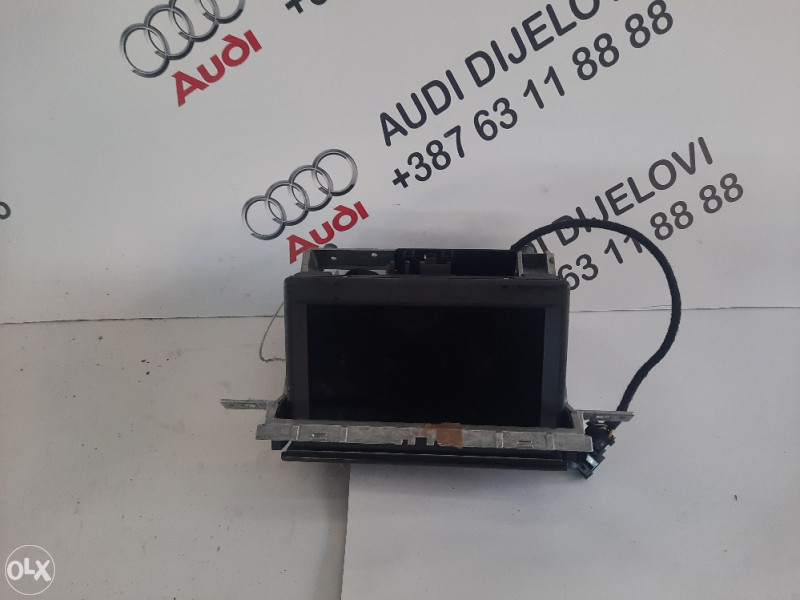 A8 displej 4e0857273