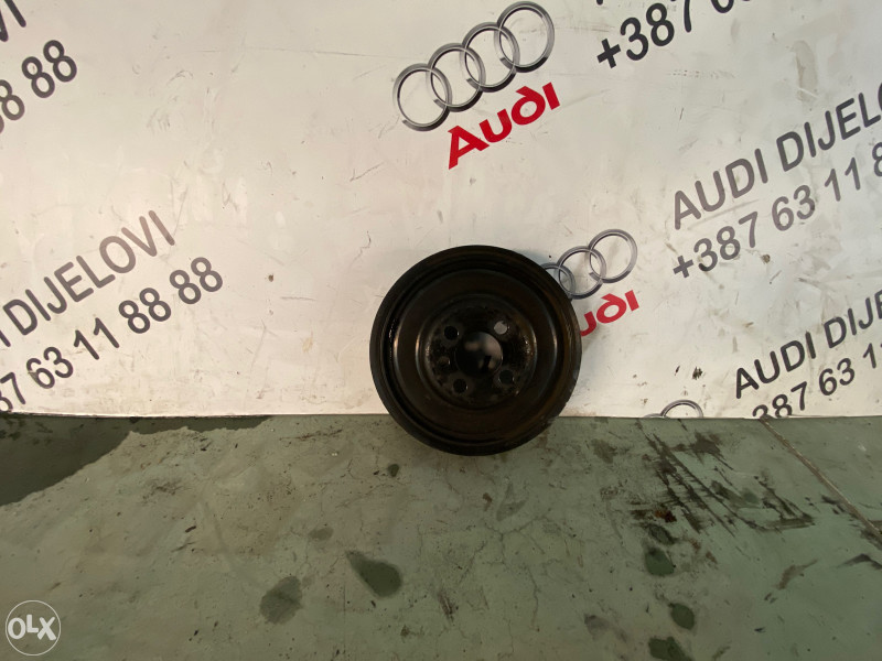 A4 remenica radilice 2.0 tdi b8.5 038105243m 2014g 024