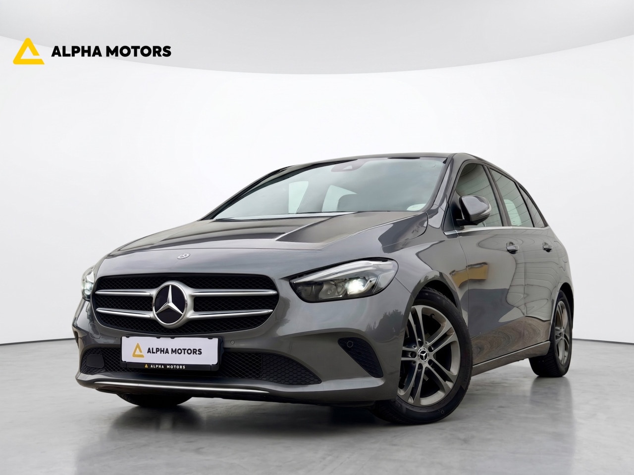 Mercedes_benz B 180