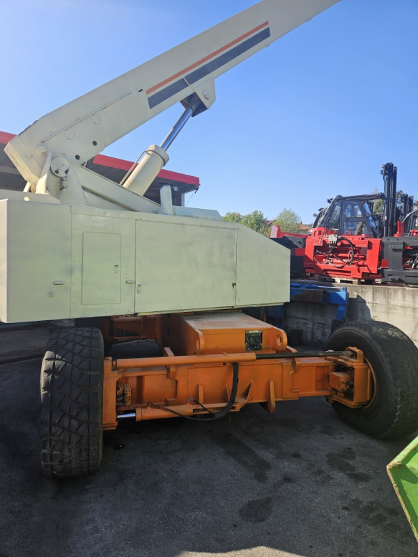 Dizalica platforma JLG - 38 metara