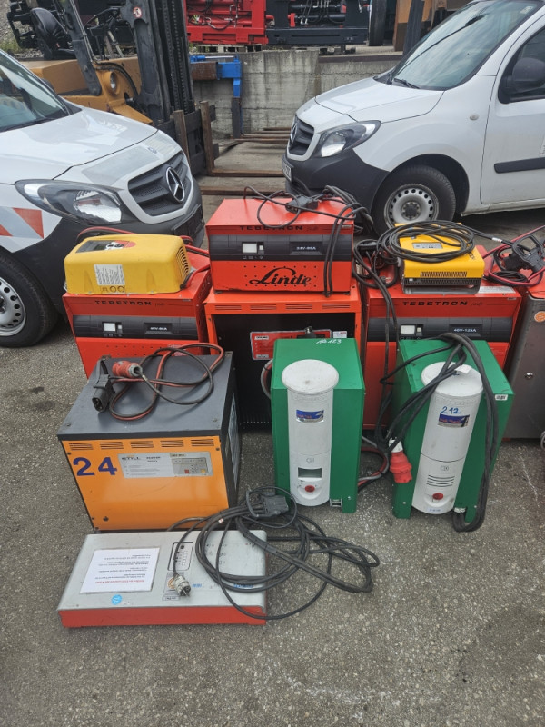 Punjac za elektricni viljuskar