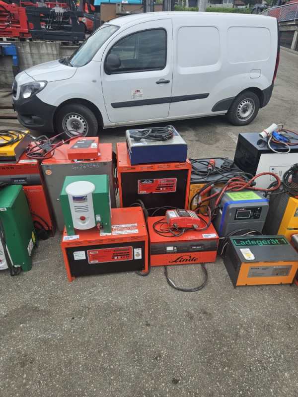 Punjac za elektricni viljuskar