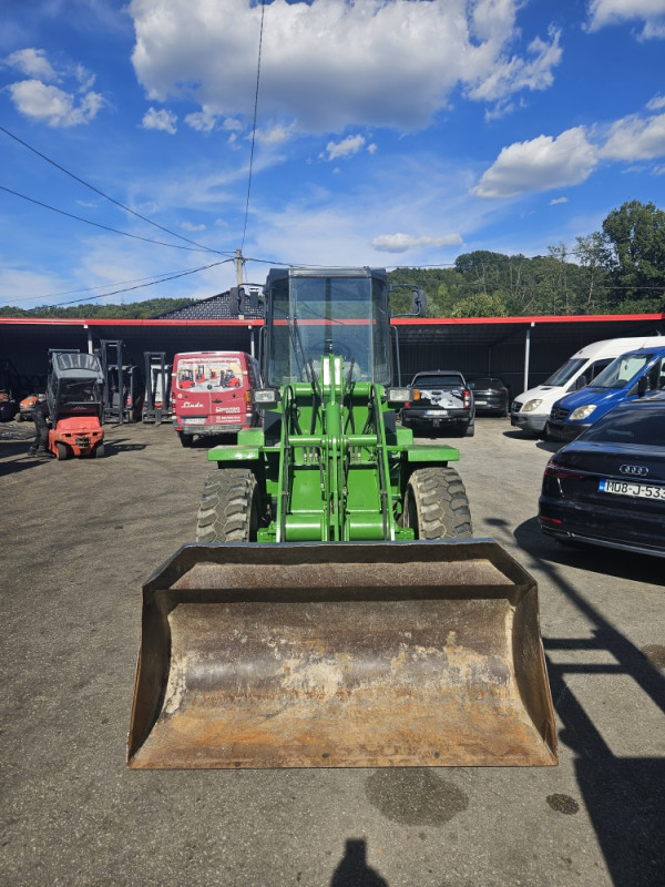 Utovarivač Schaeff ZL80 2000 - HM Music doo