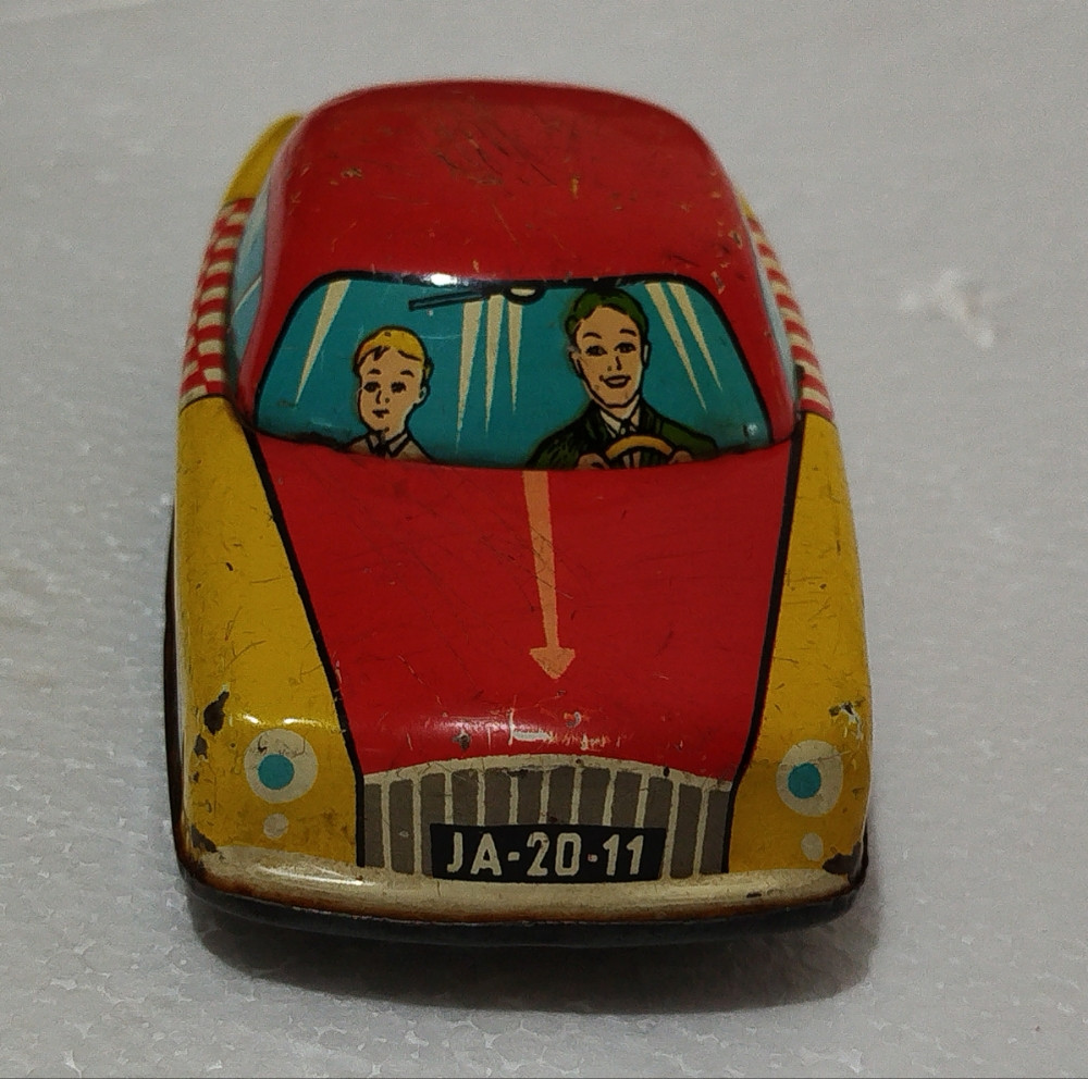 Limeni auto Foreign vintage igračka kolekcionarski model